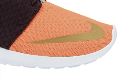 Nike Roshe Run Fb Metgold Crimson Toe Detail 1