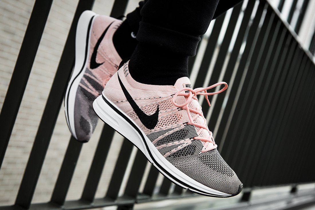 pink flyknit trainer