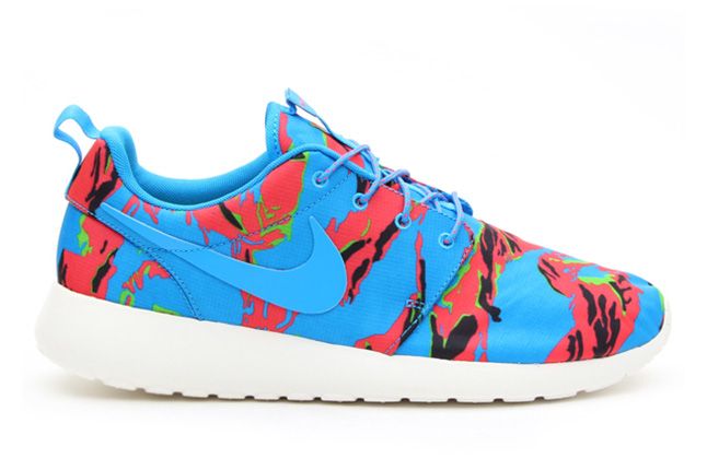 Blue camo roshes hotsell