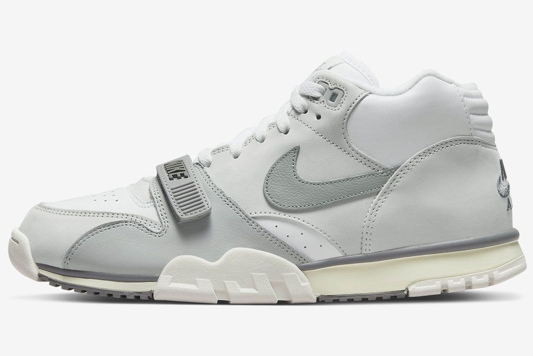 Nike Air Trainer 1 Photon Dust