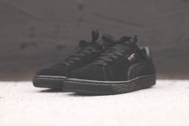 puma suede triple black