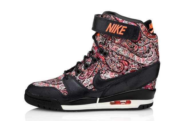 Nike wmns nike outlet air revolution sky hi