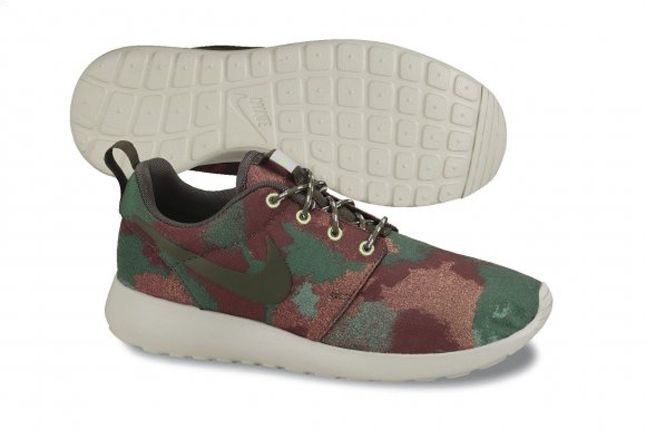 Nike Roshe Run Camo Green Brown Profile 1