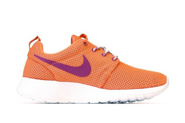 Wmns Rosherun Orng Sideview