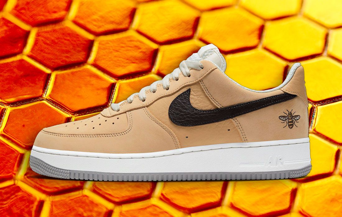 Snel Concreet lanthaan The Manchester Bee Buzzes This Honey-Dripping Nike Air Force 1 - Sneaker  Freaker