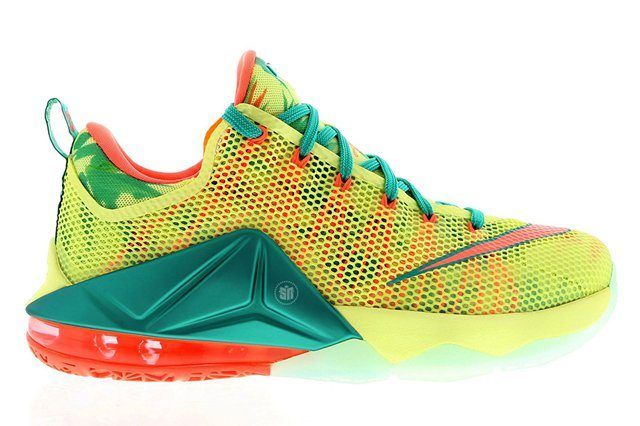 Nike Le Bron Low 4