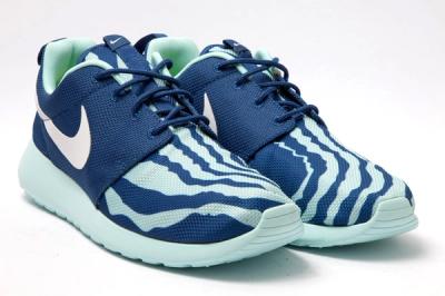 Nike Roshe Run Blue Seafoam Quarter 1