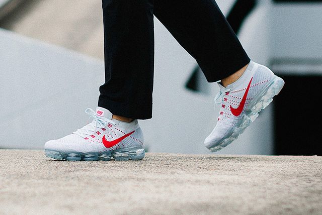 nike vapormax on feet