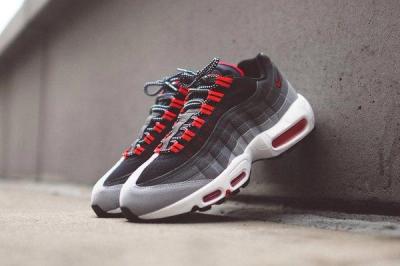 Nike Air Max 95 Chilling Red Bump 7