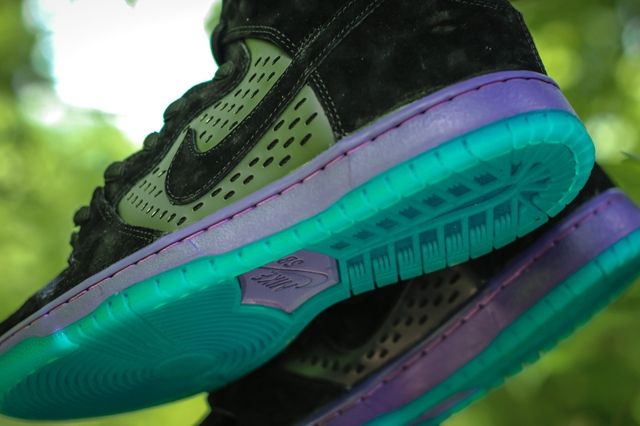 Nike SB Dunk High (Black Grape) - Releases