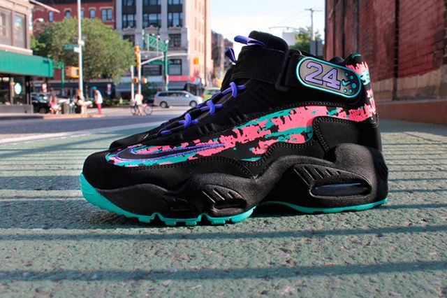 Detailed Look at the 2021 Nike Air Griffey Max 1 Retro