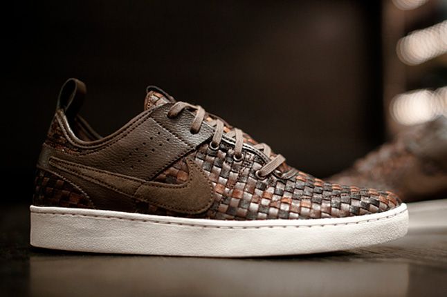 Nike Nsw Courtside Woven Track Brown 1