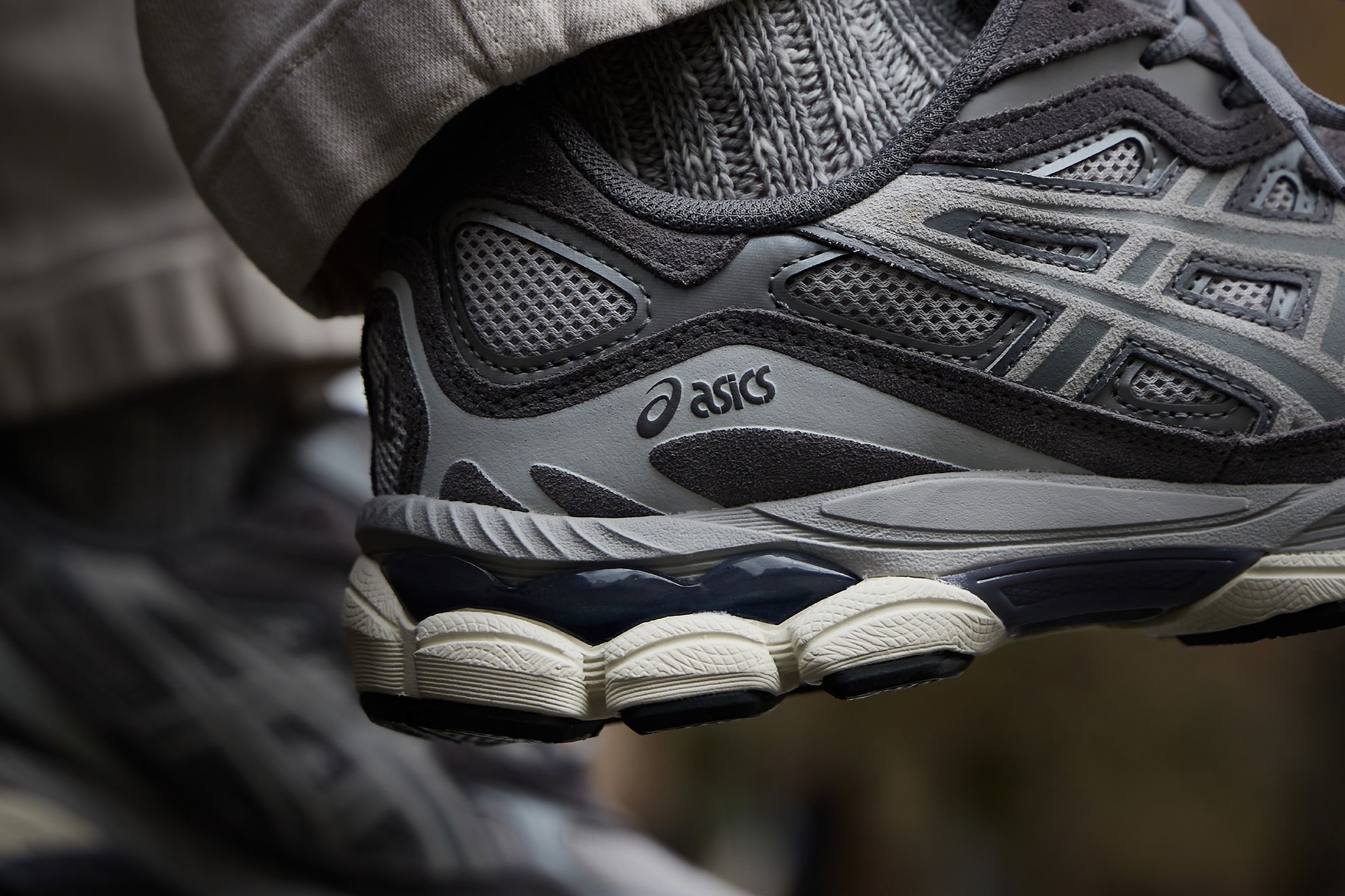 The ASICS GEL NYC Arrives in Two Essential Tones at JD Sports Releases