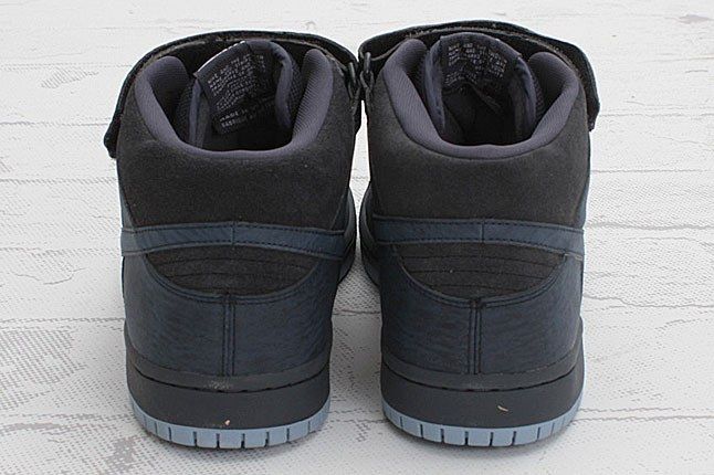Nike SB Dunk Mid Pro (Thunder Blue) - Releases