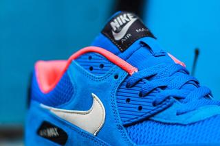 nike electric blue trainers