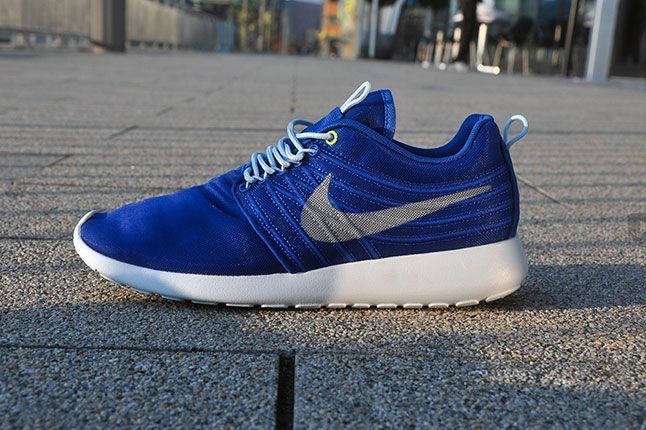 Nike Roshe Run Dynamic Flywire Hyper Blue 2013 1