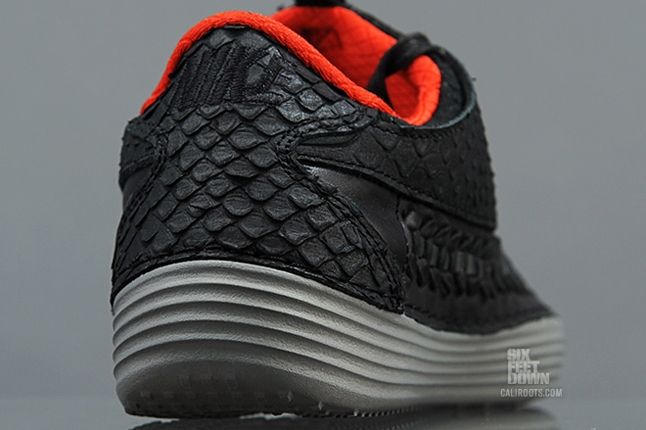 Nike Solarsoft Moc Woven Prm Black Challenge Red Heel Detail 1