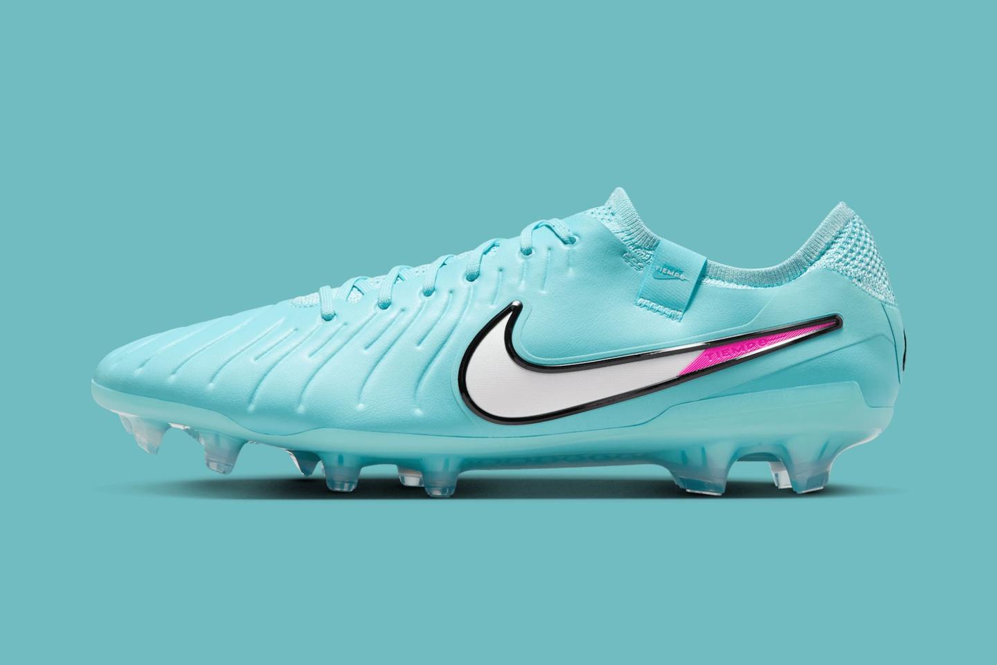 Hinh anh 11: Cac mau giay da bong Nike noi bat nam 2025 nhu Mercurial va Tiempo