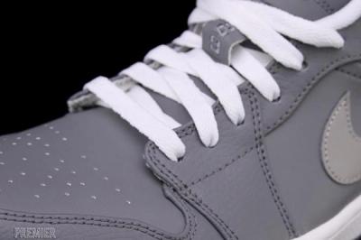Air Jordan 1 Low Cool Grey Lace Detail 1
