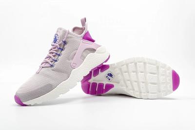 Nike Wmns Air Huarache Lilac 1