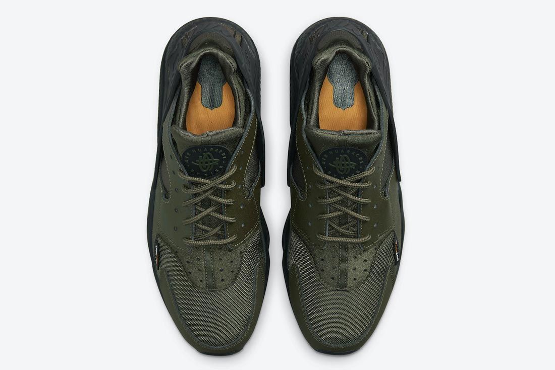 Olive & Cargo Khaki Covers This Nike Air Huarache Ultra