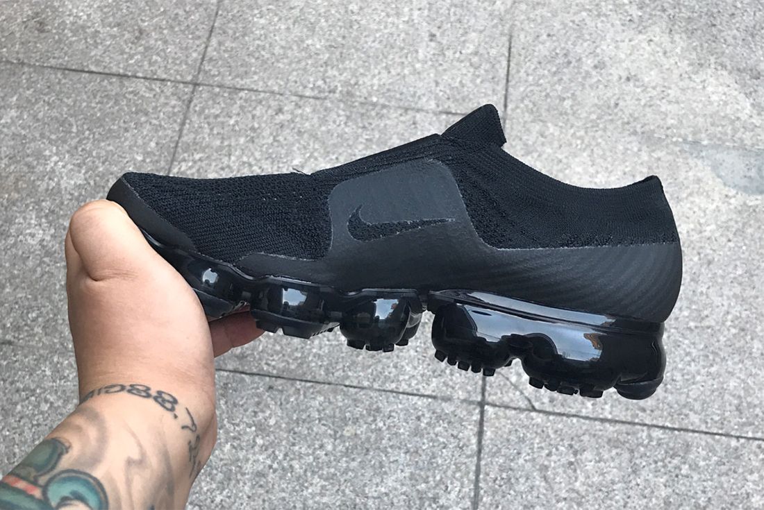 New Images Of Rumoured Cdg X Nike Air Vapor Max Strap Colab Emerge