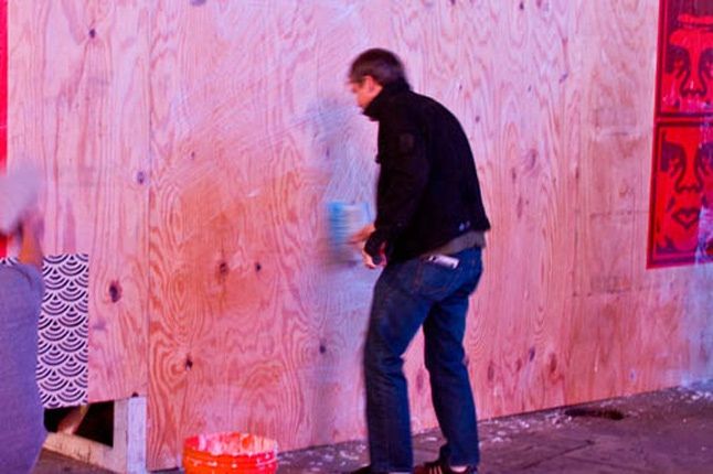 Obey Levis Live Installation Shepard Fairey Time Square 02 1