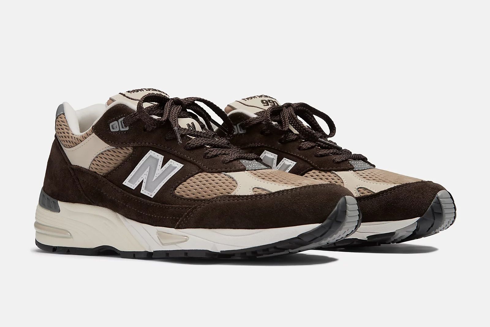 ★New Balance★M991v1 FINALE★ブラウン★ New Balance's 991 'Finale Pack' Is All About the Neutrals