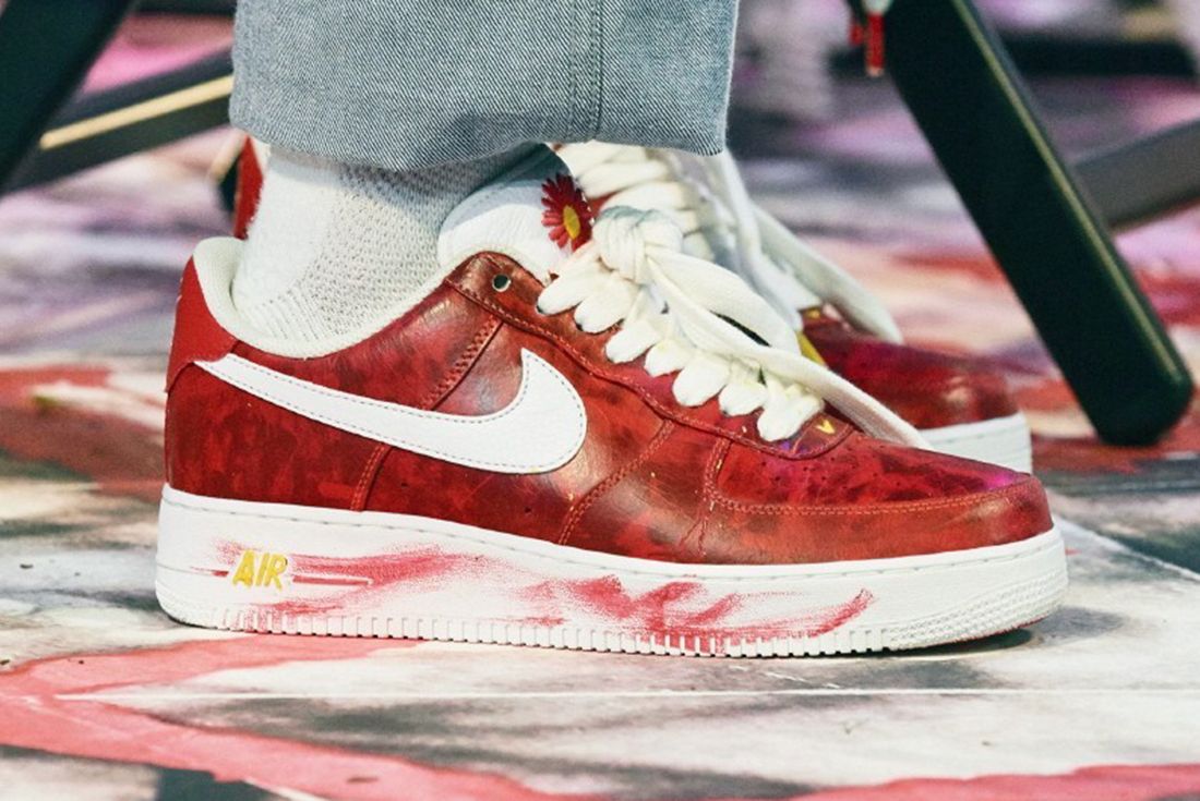 pick up audit grip G-Dragon Reveals Another PEACEMINUSONE x Nike Air Force 1 'Para-Noise 2.0'  - Sneaker Freaker