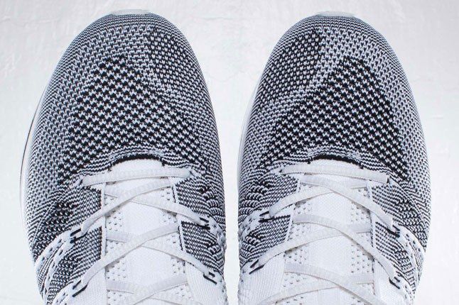 nike trainers with tick on toe