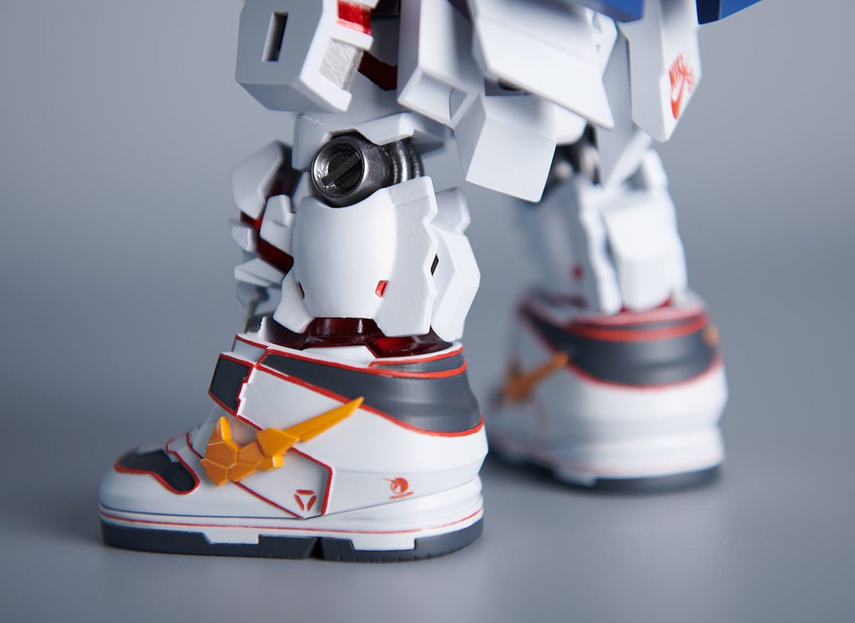 Limited Edition Bandai x Nike SB Dunk High ‘Gundam’ Figurines Releasing