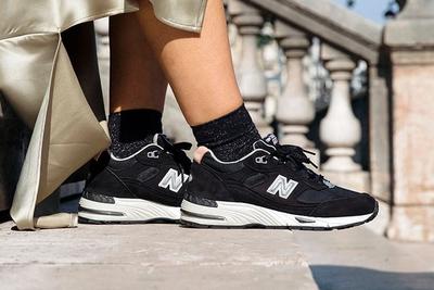 New Balance Made In Uk Season 2 991 Black On Foot Lateral