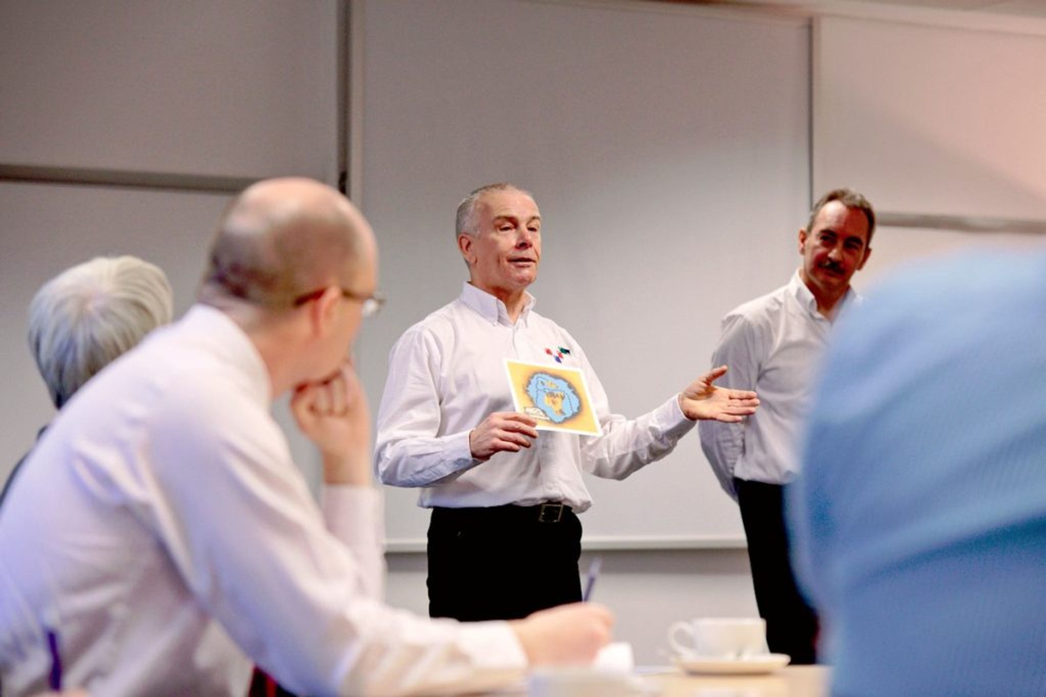 Research shows what’s so difficult about facilitating (debriefing) a game? by Geoff Cox