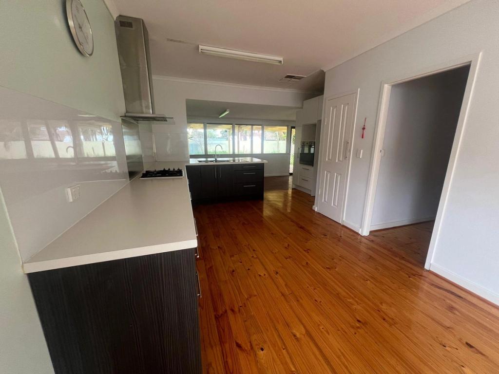 309 States Rd, Morphett Vale — photo 7