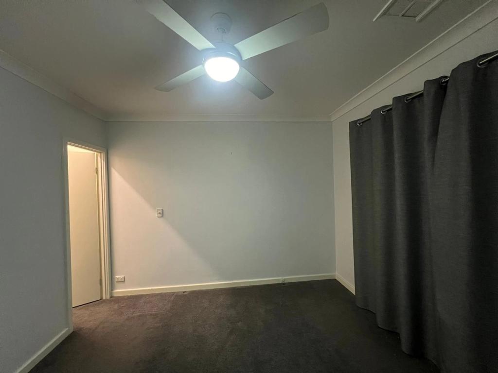 309 States Rd, Morphett Vale — photo 2