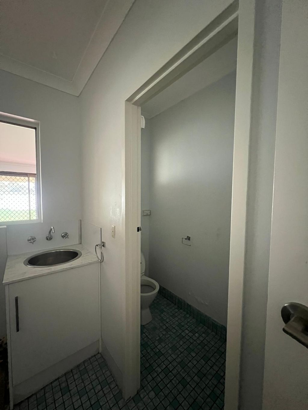 309 States Rd, Morphett Vale — photo 10