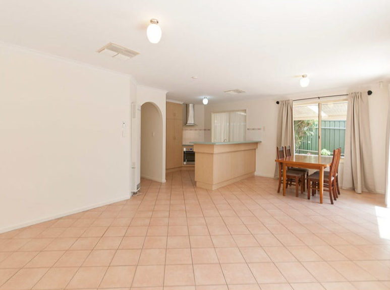Auction vs Private Treaty in Adelaide: Choosing the Right Sales Strategy for Your Property