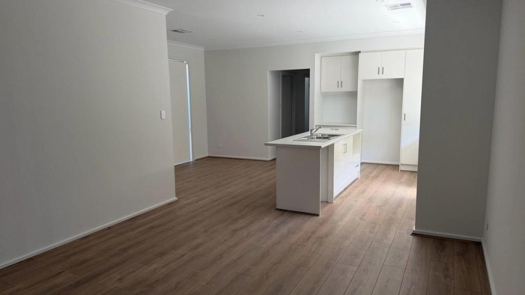 7 Castle Rd, Christies Beach — photo 2