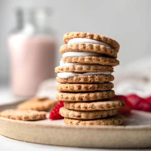 Vegan Gluten-Free Sweet Pulp Crackers from Almond Cow