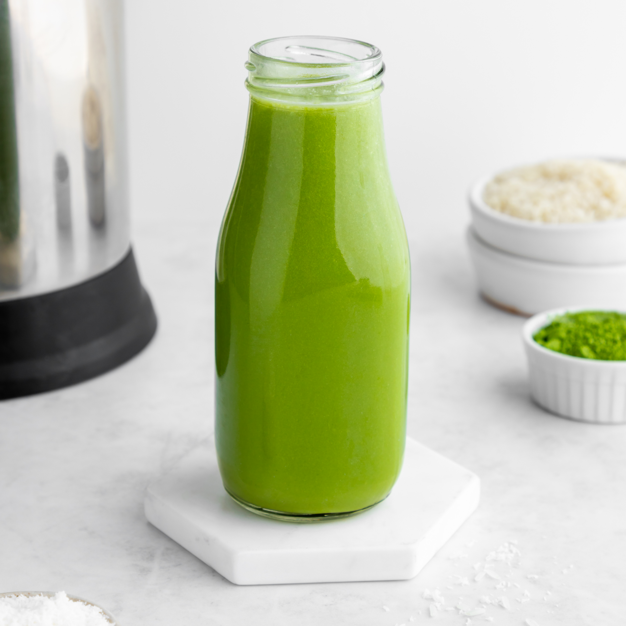 You'll want to add this Green Milk recipe to your must make list! Featuring ingredients like grapefruit, orange, green powder of choice, and orange mango passion extract. 