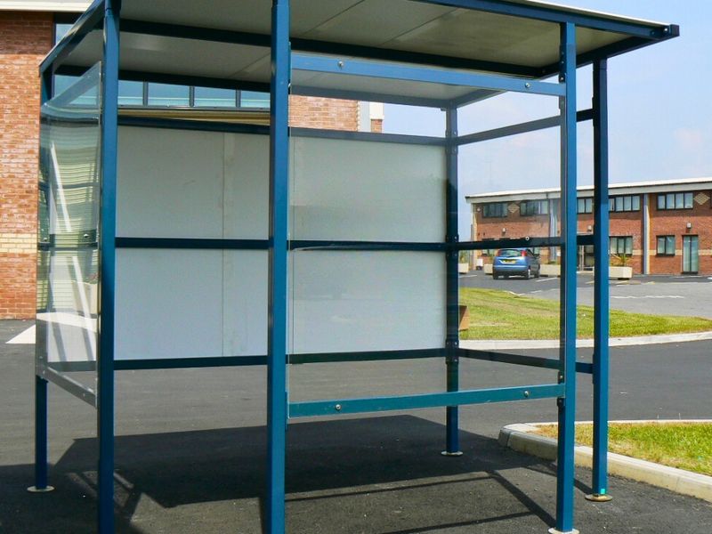 Smoking area shelter