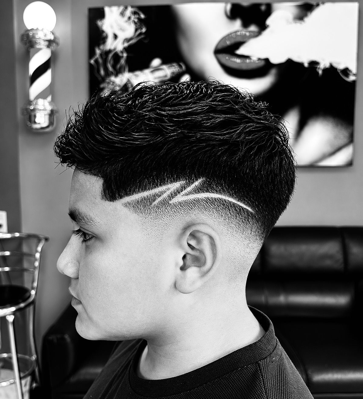 Greca: Diseño de línea sencillo para complementar tu corte.