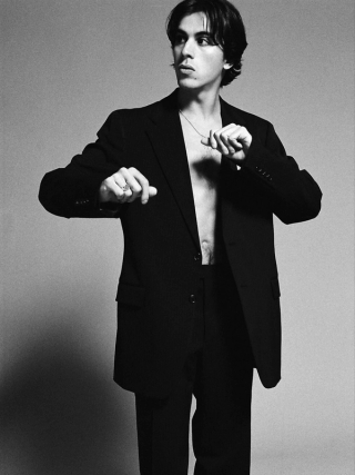 i-D Dec21