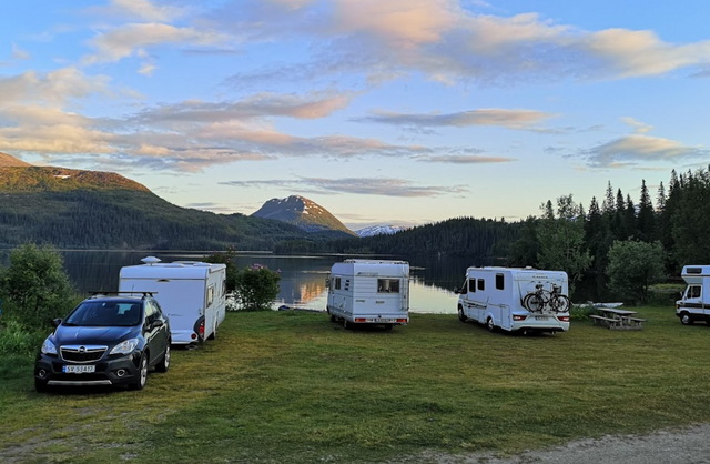 Osen Camping – omgivelser