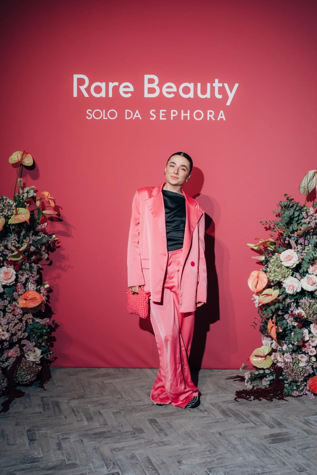 Rare Beauty - Matte Bouncy Blush gallery image