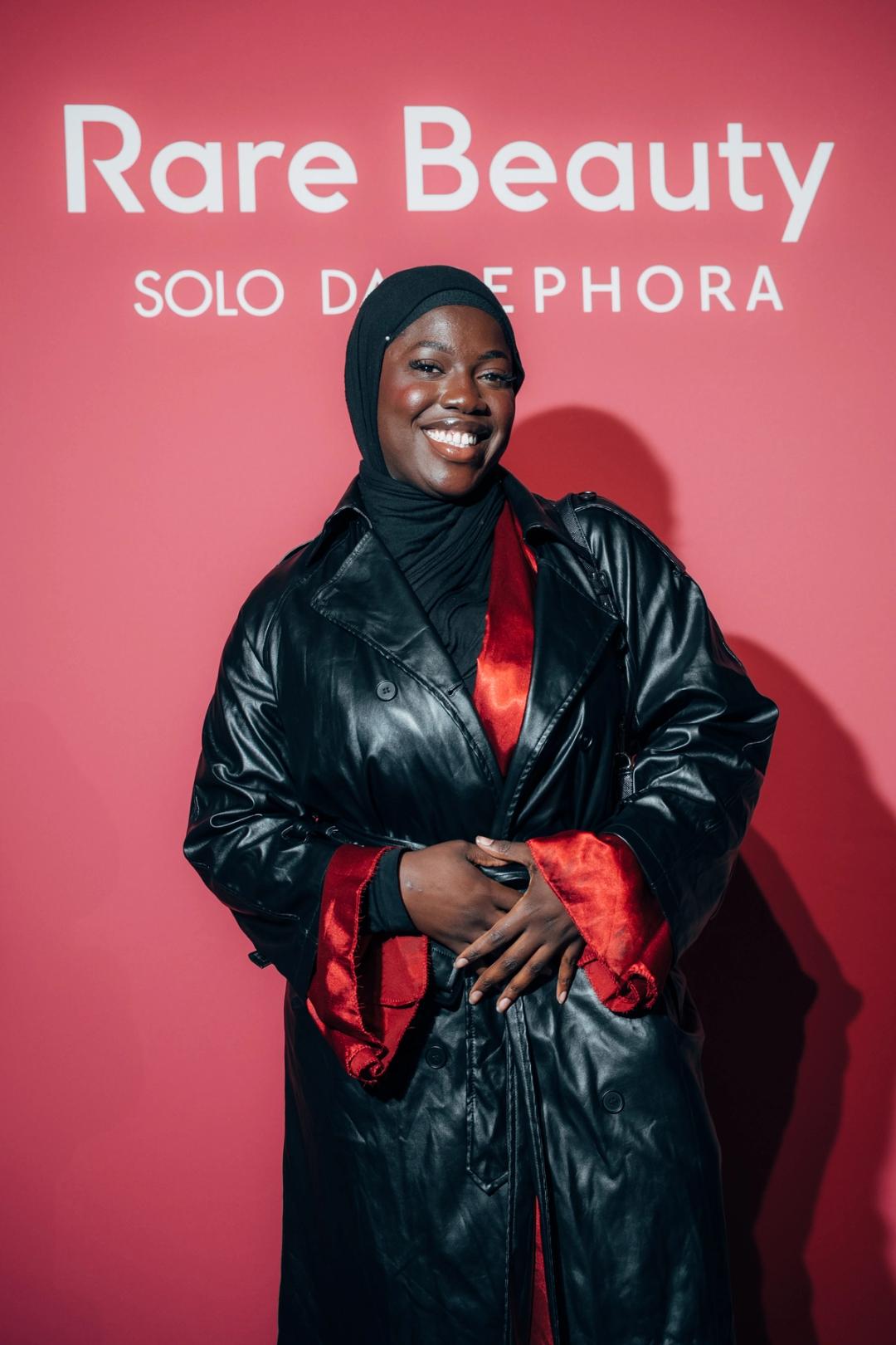 Rare Beauty - Matte Bouncy Blush gallery image