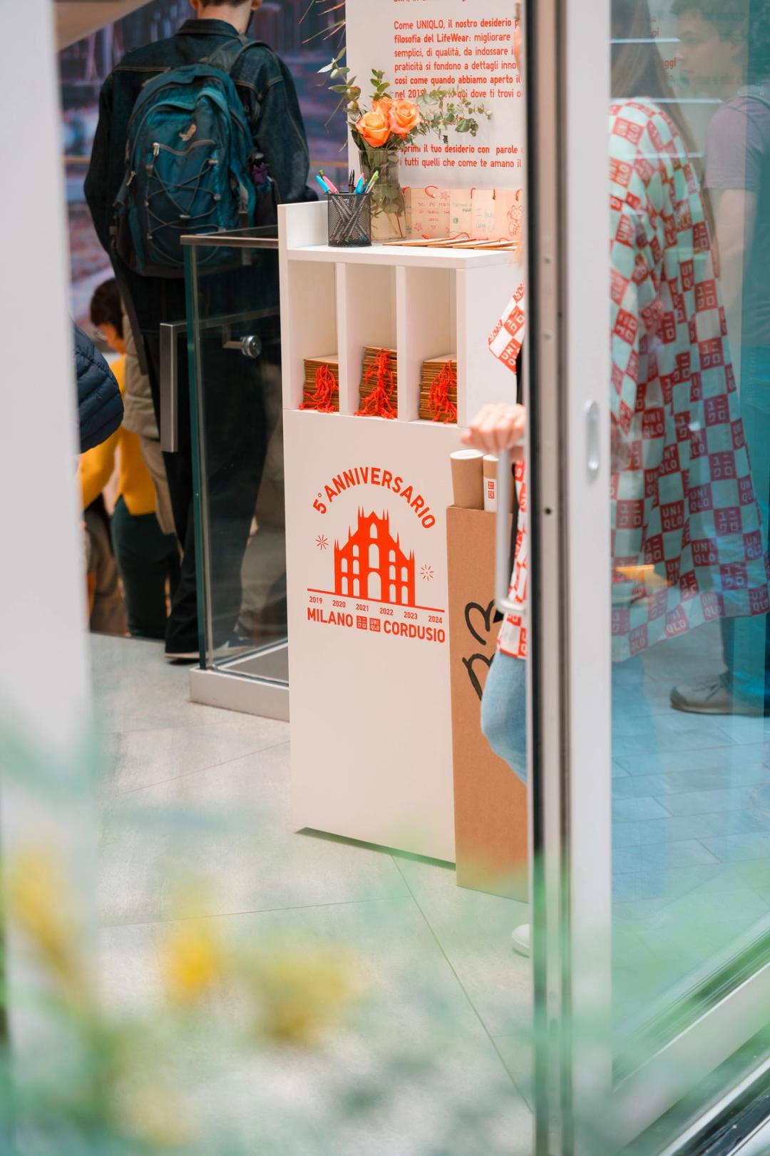 5° Anniversario UNIQLO Cordusio gallery image