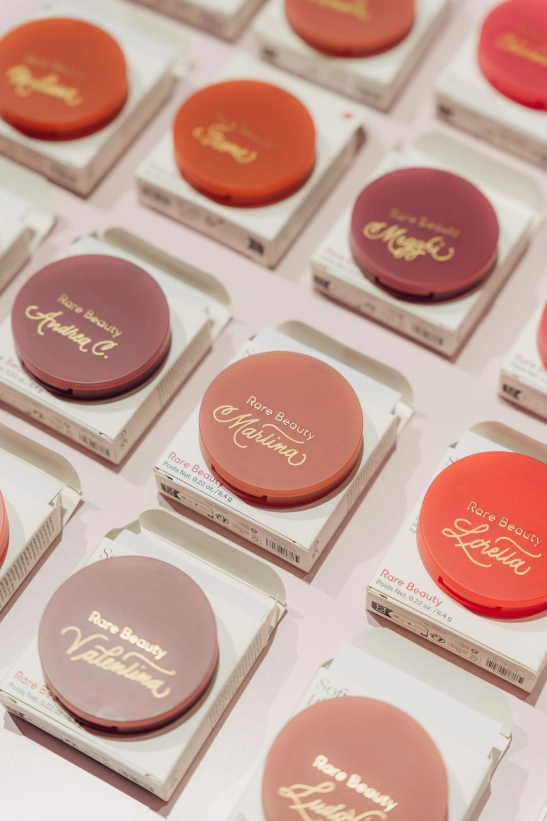 Rare Beauty - Matte Bouncy Blush gallery image