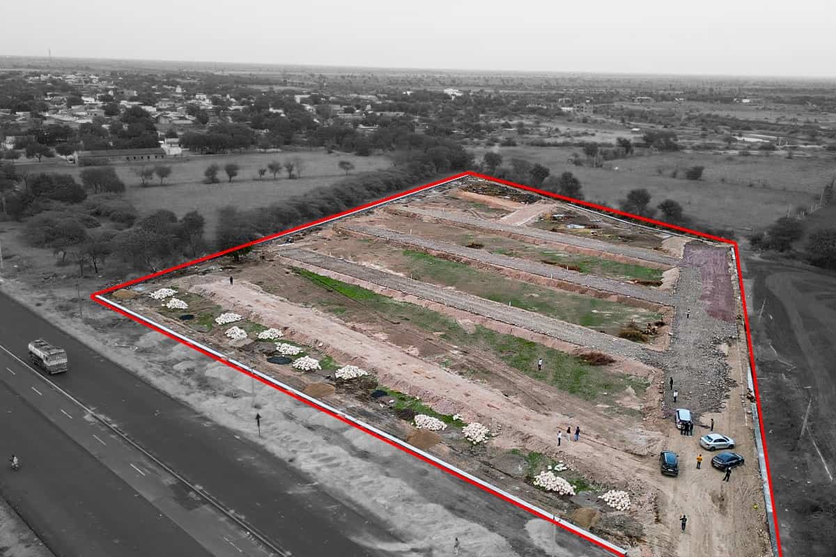 Plots in Dholera