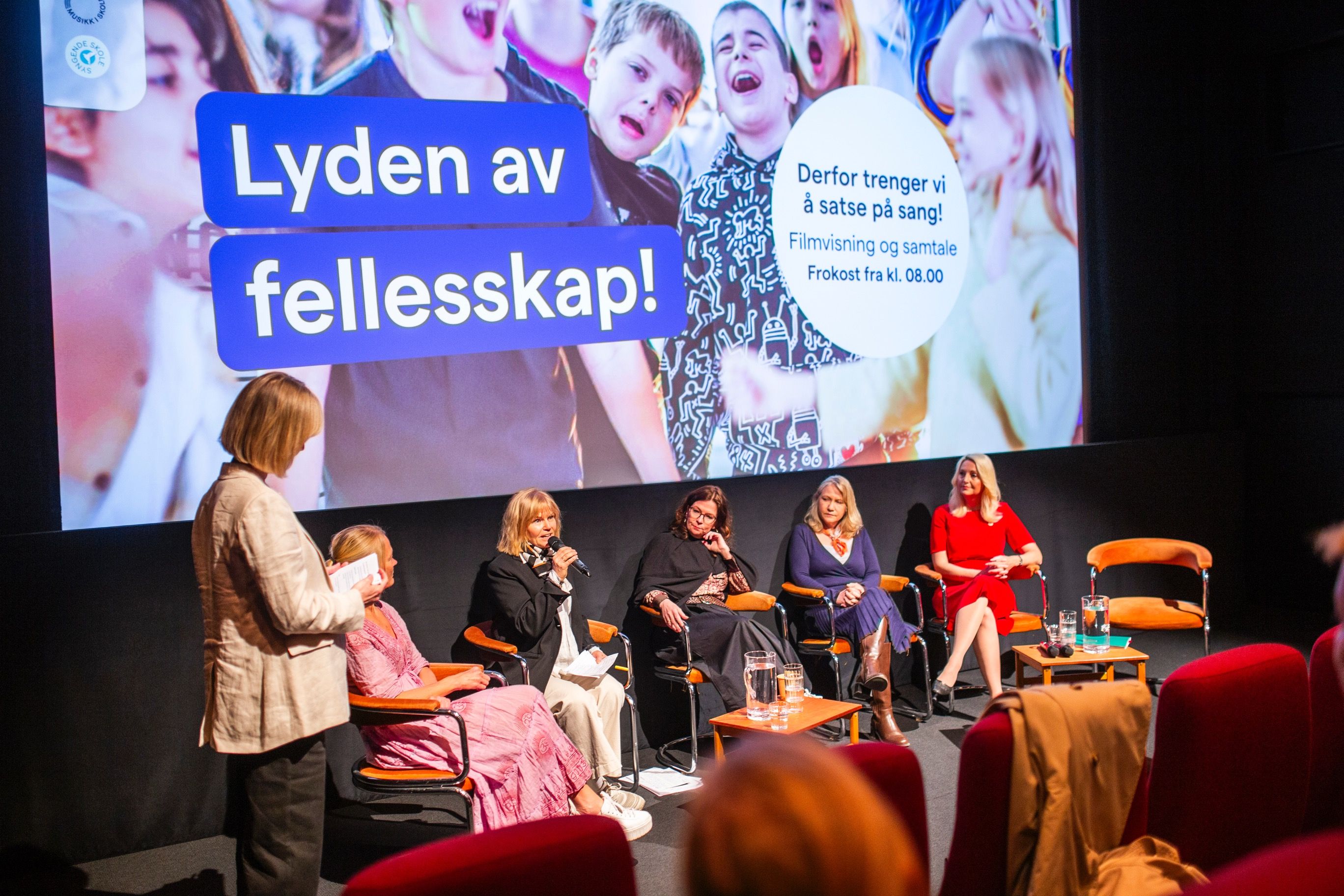 Paneldebatt på Vega scene.